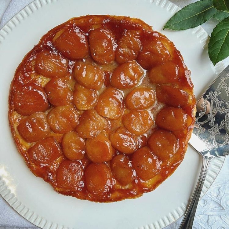Tarte Tatin - by Lisa - HomeCooks