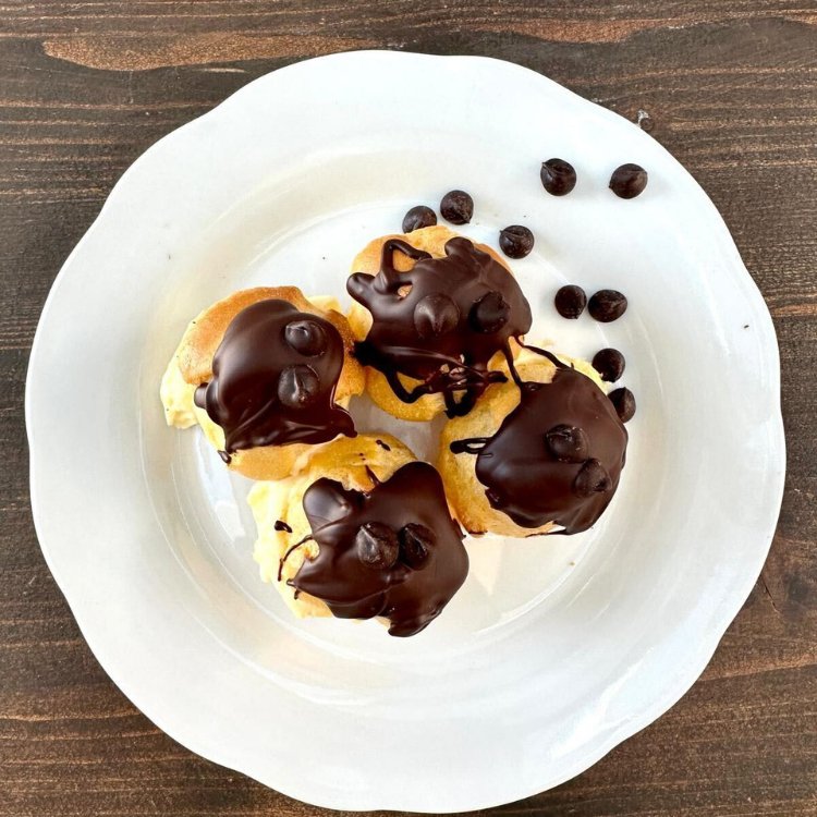 Profiteroles - by Ilaria - HomeCooks