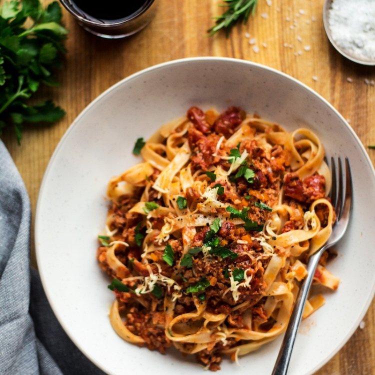 Tagliatelle Bolognese - by Ilaria - HomeCooks