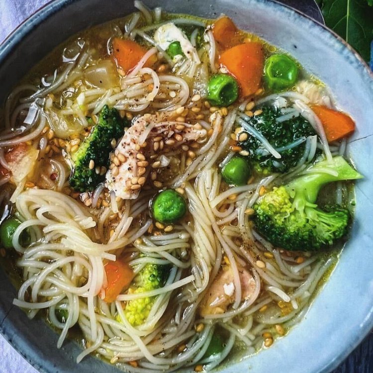 Chicken and Vegetable Noodle Soup - by Lisa - HomeCooks