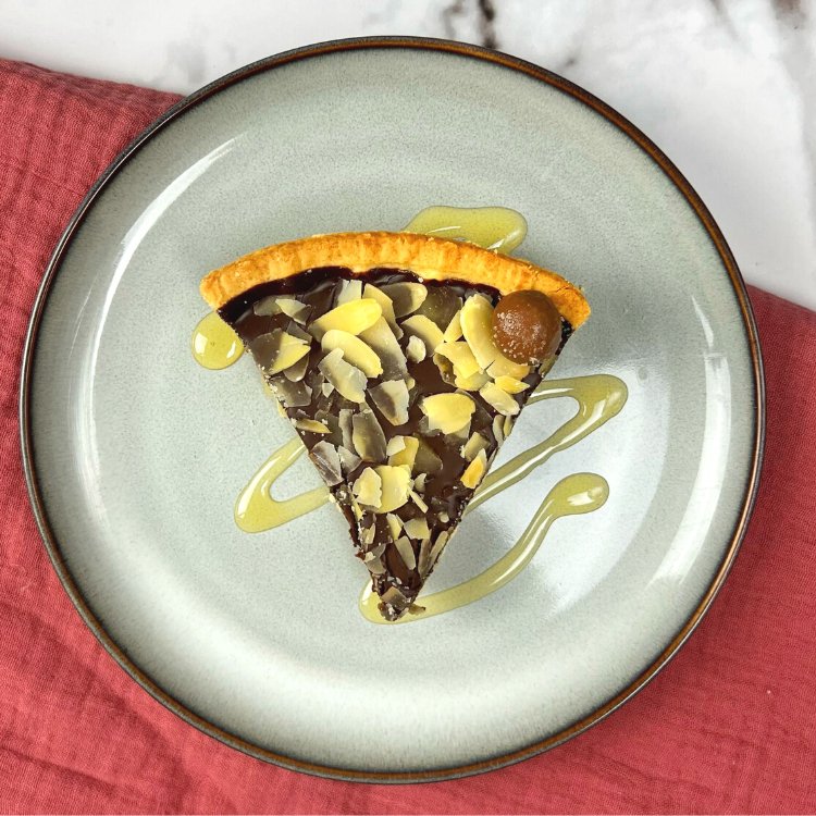 Chocolate Ganache & Honeycomb Tart - by Ilaria - HomeCooks